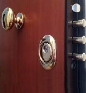 FABBRO   PRONTO INTERVENTO PER L'APERTURA DELLE PORTE e PORTONI BLINDATI  E CAMBIO SERRATUREI a   MILANO   